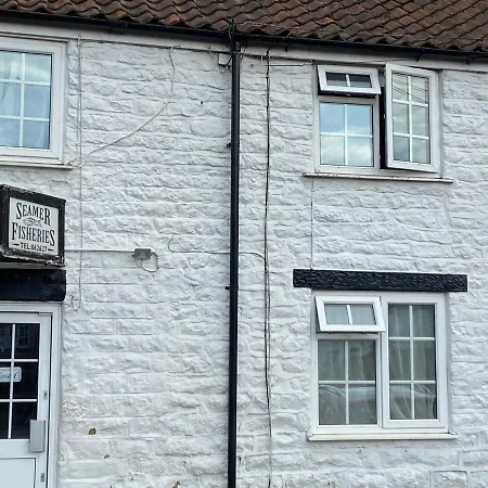 Dom wakacyjny 3 Bedroom Sleeps 5 Village Location